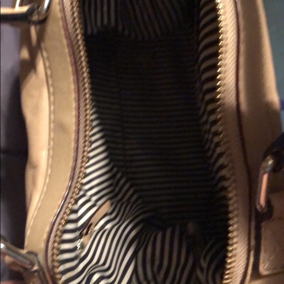 Loved Kate spade purse. - Picture 2 of 6